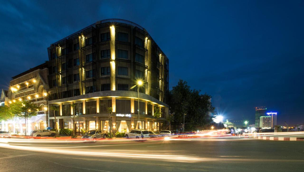Almond Hotel Bassac River Phnom Penh Exterior foto